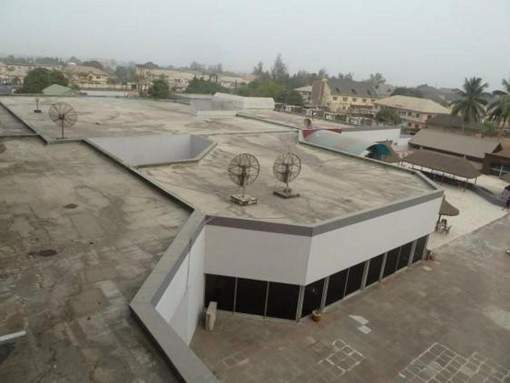 Imo Concorde Hotel Owerri Buitenkant foto